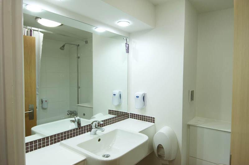 Premier Inn Norwich City Centre - Duke Street Екстериор снимка